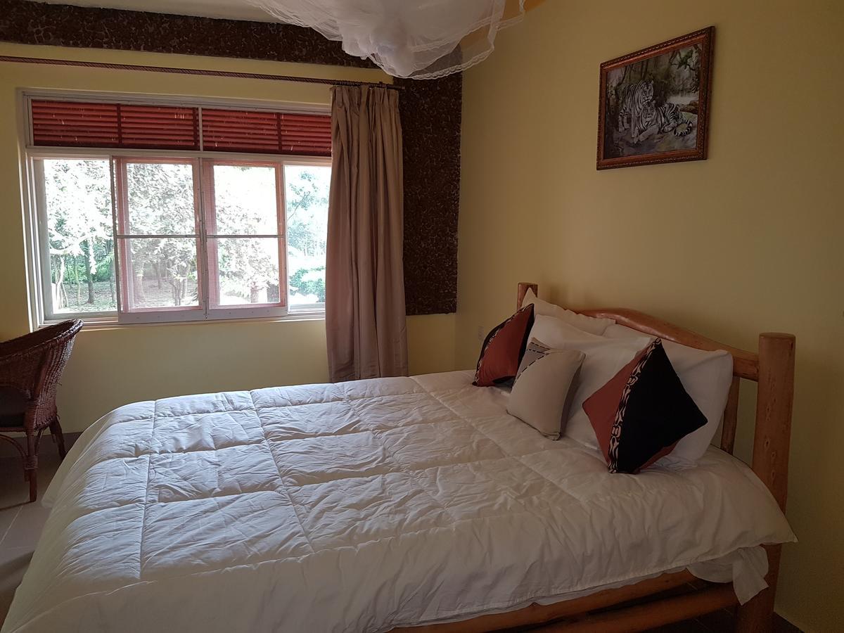Brownstone Country Home Lira Luaran gambar