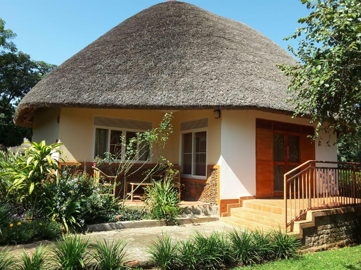 Brownstone Country Home Lira Luaran gambar